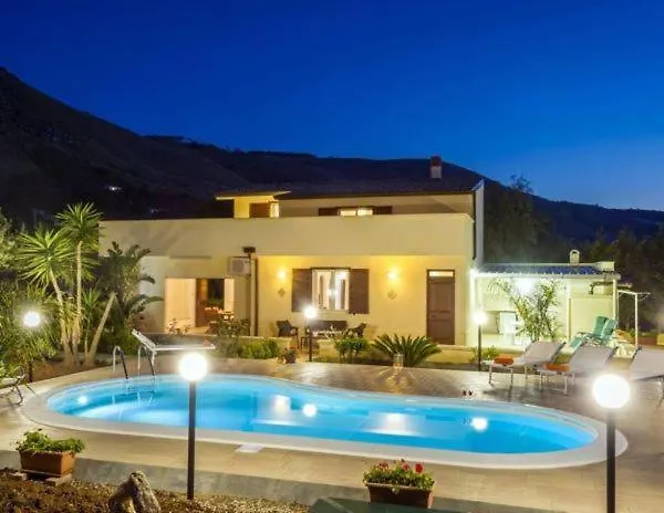 Villa Donna Franca Con Piscina Privata contacts